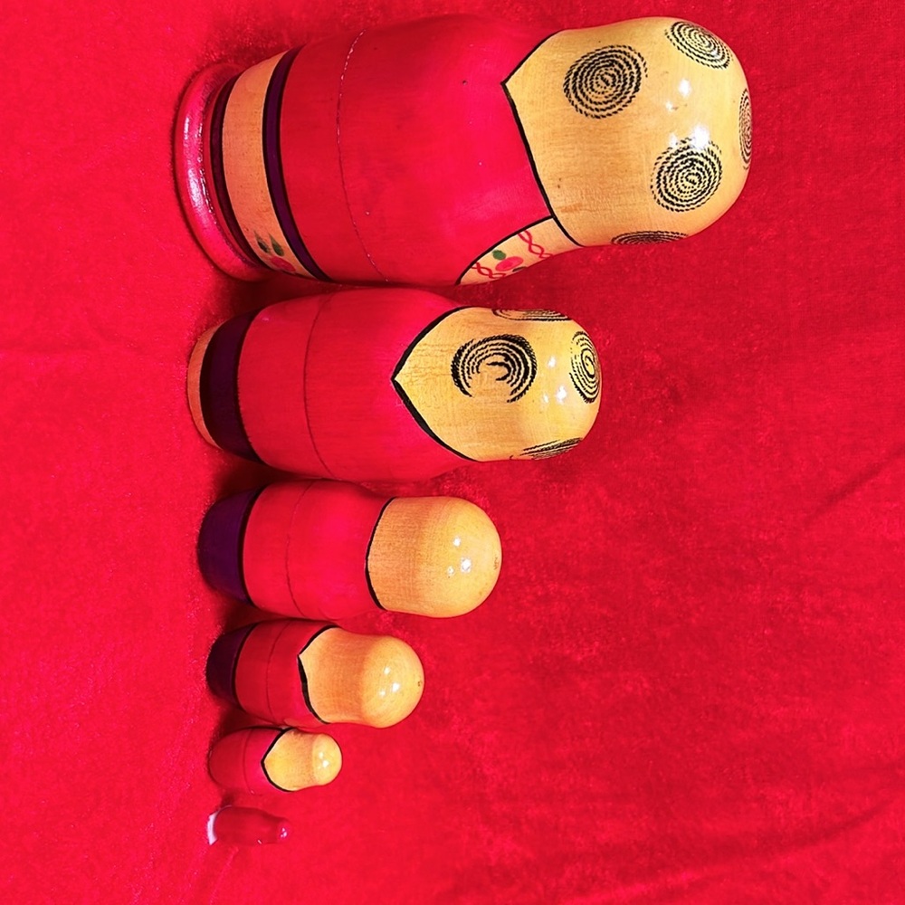 Authentic Russian Nesting Dolls Set - Picture 6 of 14